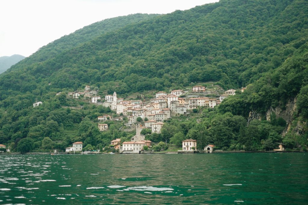 Unlocking Financial Opportunities: How to Secure a Loan from Komercijalna Banka and OTP Banka Srbija - Como solicitar empréstimo na Sérvia