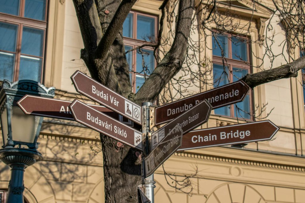 Navigating Personal Loans in Hungary: A Comprehensive Guide to OTP, K&H, and Erste Bank - Como solicitar empréstimo na Hungria