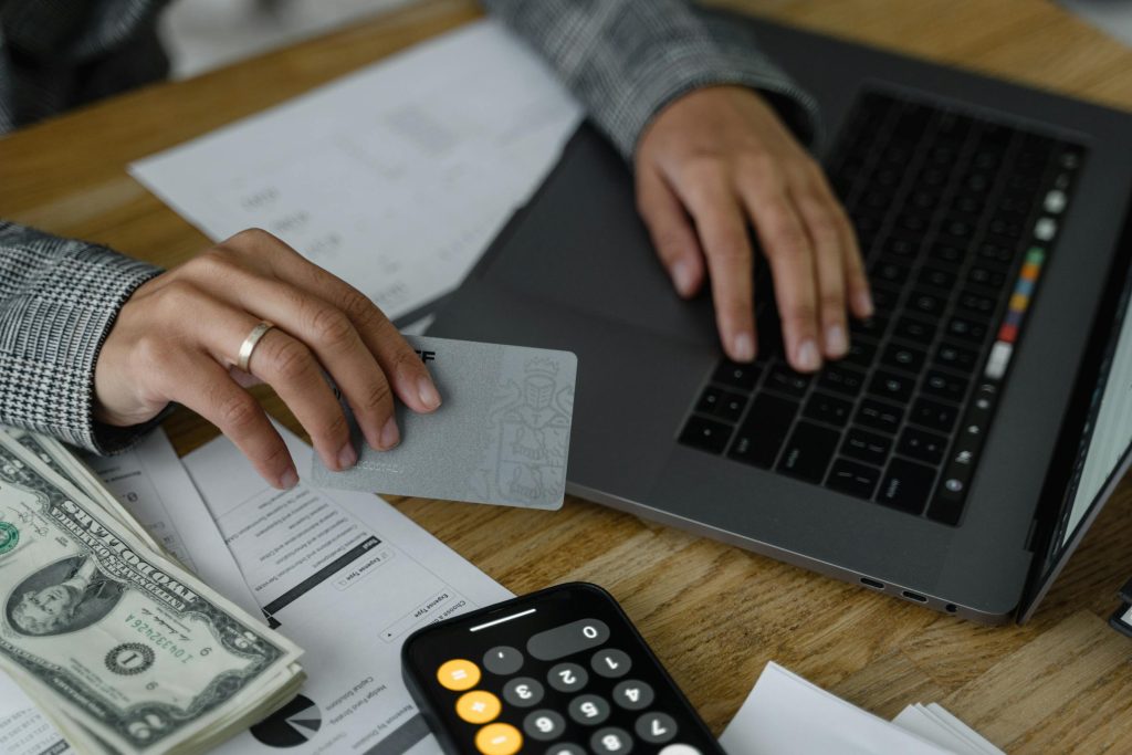Unlocking Financial Flexibility: A Deep Dive into Online Credit Card Applications with Marqeta and Stripe - Como solicitar cartão de crédito online